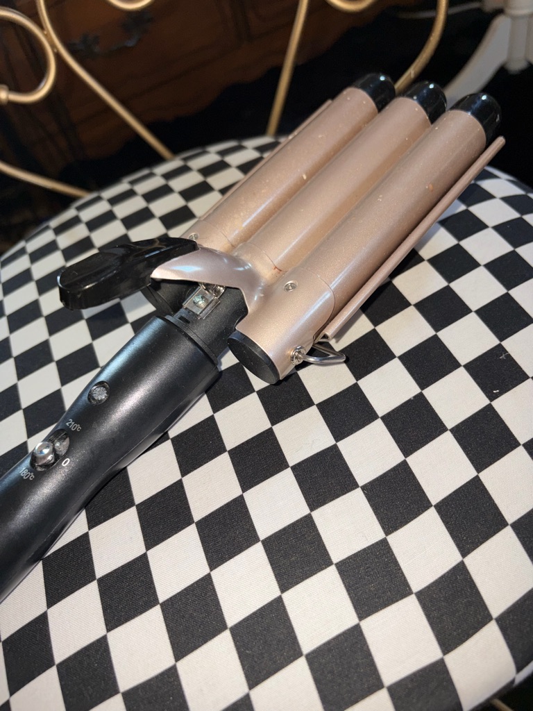 Triple Barrel Hair Waver In Metallic Rose